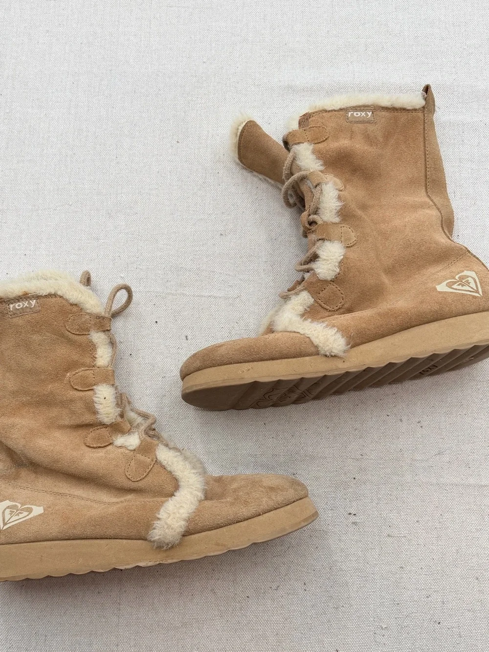 Roxy Women's Tan Suede Shearling Lace-Up Winter Boots